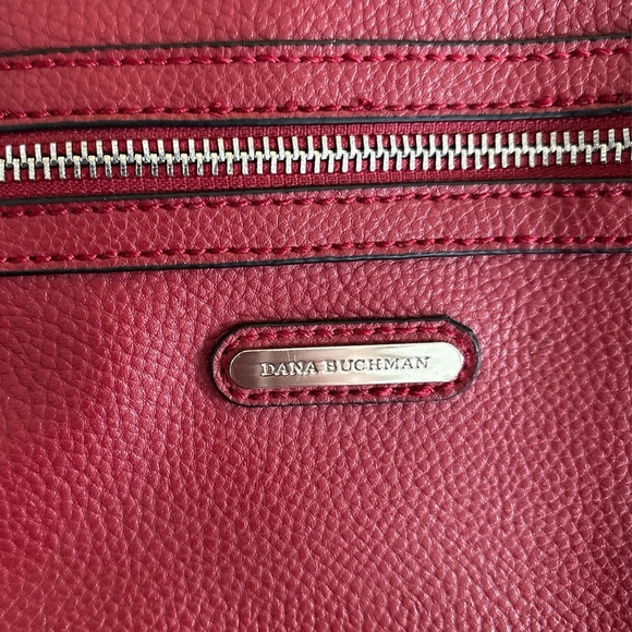 Dana Buchman red leather look cross body bag-adjustable straps Several pockets - Picture 4 of 6